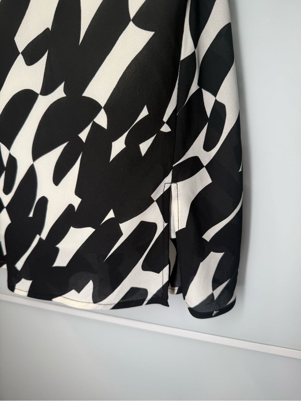 Dynamite Black and Cream Abstract Slip Mini Dress - Picture 5 of 7